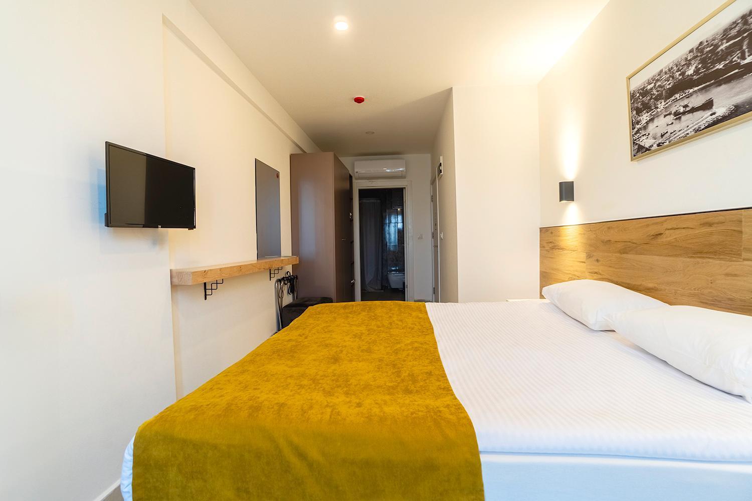 Tut Hotel Antalya Bagian luar foto